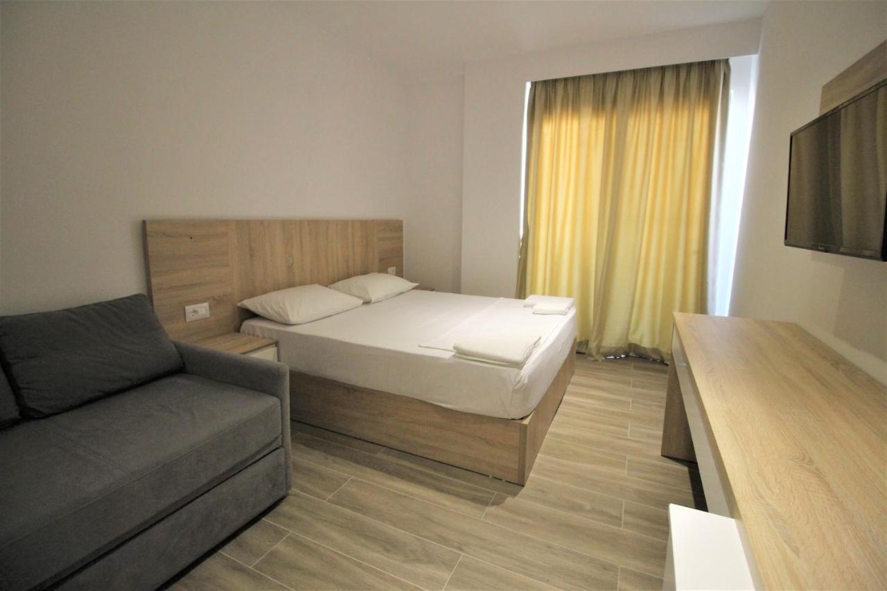 Hotel Ksamili エクステリア 写真